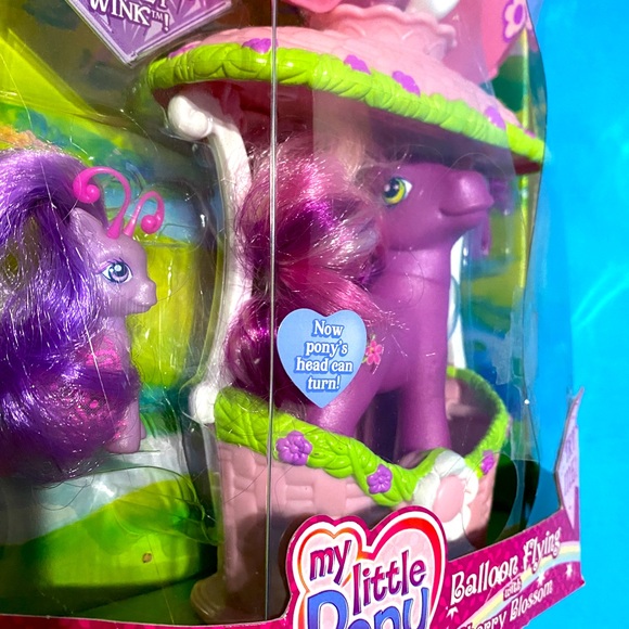 MY LITTLE PONY G3 NWT VTG 2005 CRYSTAL PRINCESS BALLOON FLYING MUSICAL, 2/PONIES - Picture 5 of 16